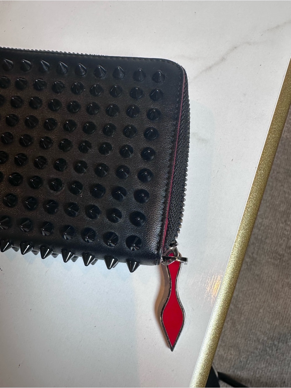 Christian Louboutin Panettone Zip
Around Long Wallet Studs Black
Leather Italy - Picture 3 of 8